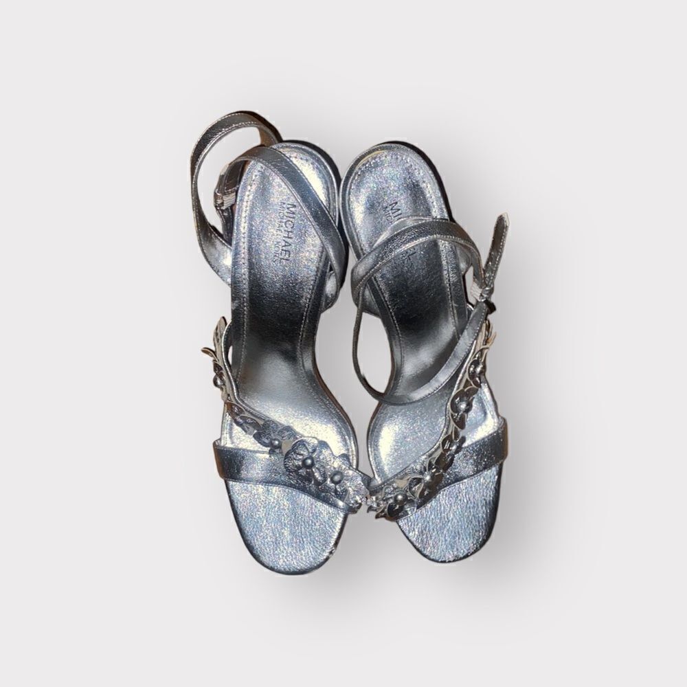 Micheal Kors Silver Leather Sandals Shoes Size 9.5 M